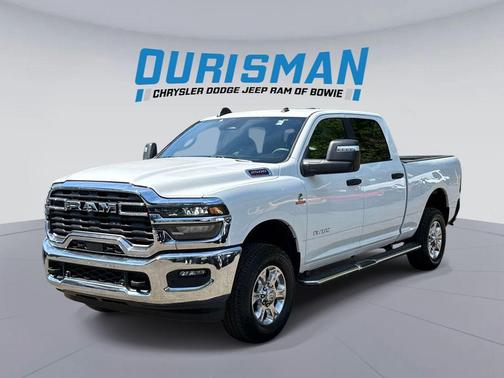 Bright White Clearcoat 2025 RAM 2500 Big Horn Crew Cab 4x4 6'4' Box