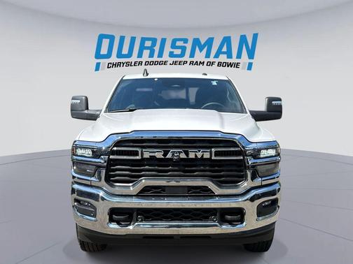Bright White Clearcoat 2025 RAM 2500 Big Horn Crew Cab 4x4 6'4' Box