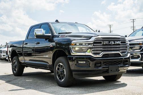 2025 RAM 2500 Laramie Crew Cab 4x4 6'4' Box