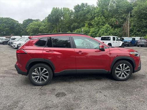 2024 Toyota Corolla Cross XLE