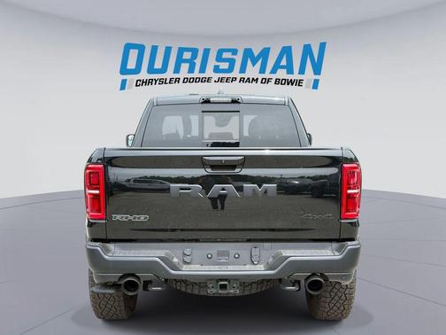 Diamond Black Crystal Pearlcoat 2026 RAM 1500 RHO Crew Cab 4x4 5'7' Box