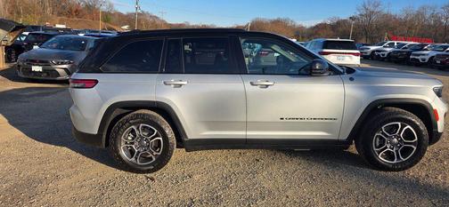 2023 Jeep Grand Cherokee 4xe Trailhawk