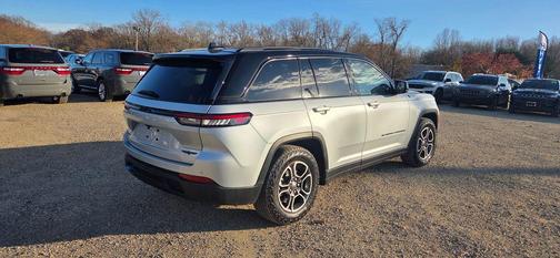 2023 Jeep Grand Cherokee 4xe Trailhawk