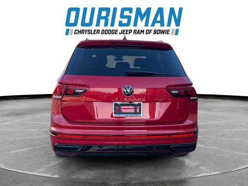 2024 Volkswagen Tiguan 2.0T SE R-Line Black