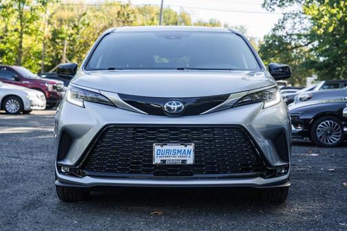 2023 Toyota Sienna XSE 7 Passenger