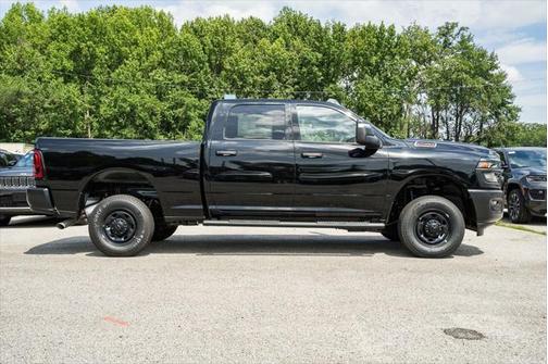 2025 RAM 2500 Tradesman Crew Cab 4x4 8' Box