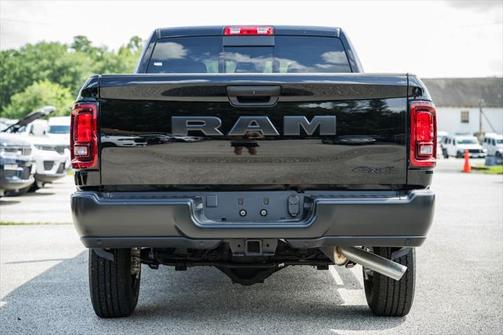 2025 RAM 2500 Tradesman Crew Cab 4x4 8' Box