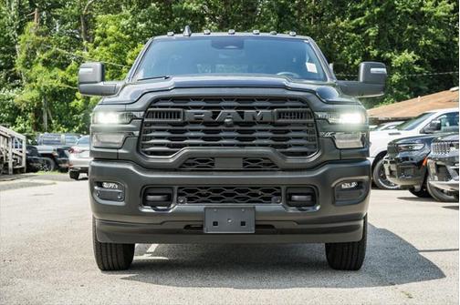 2025 RAM 2500 Tradesman Crew Cab 4x4 8' Box