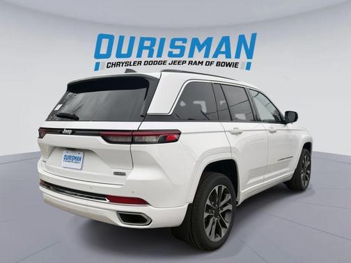 Bright White Clearcoat 2025 Jeep Grand Cherokee Overland