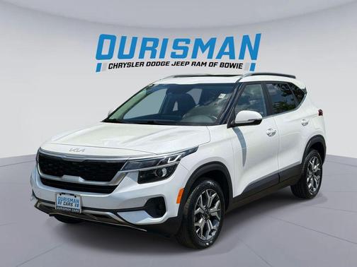 Snow White Pearl 2022 Kia Seltos EX