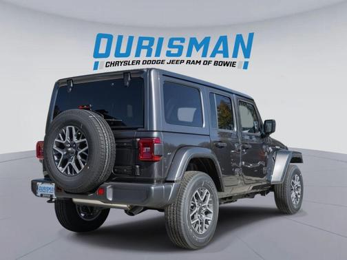 2025 Jeep Wrangler 4-Door Sahara 4x4