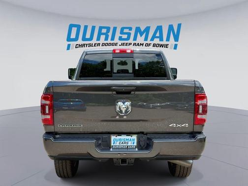 Granite Crystal Metallic Clearcoat 2024 RAM 2500 Laramie Crew Cab 4x4 6'4' Box
