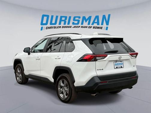 Ice Cap 2023 Toyota RAV4 XLE