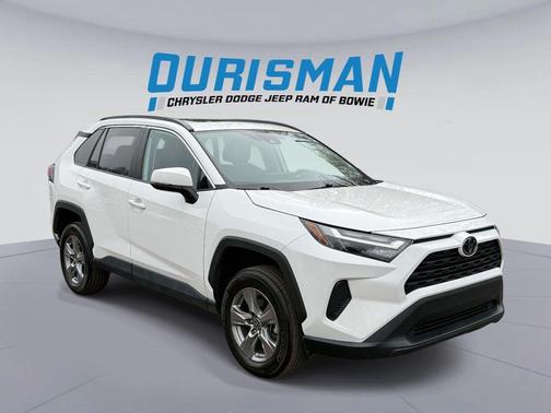 Ice Cap 2023 Toyota RAV4 XLE