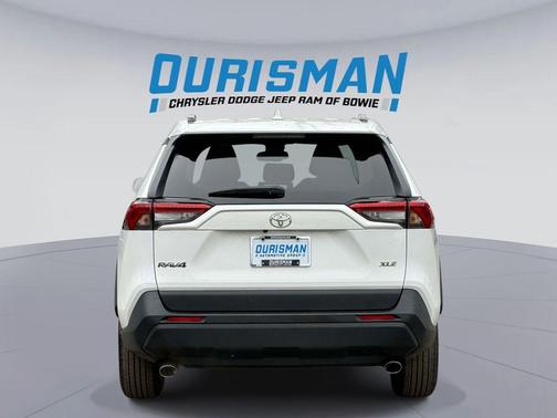 Ice Cap 2023 Toyota RAV4 XLE