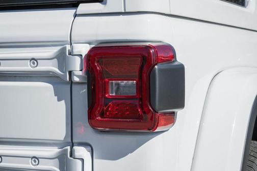 Bright White Clearcoat 2025 Jeep Wrangler 4-Door Sahara 4x4