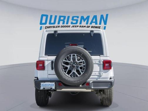 Bright White Clearcoat 2025 Jeep Wrangler 4-Door Sahara 4x4