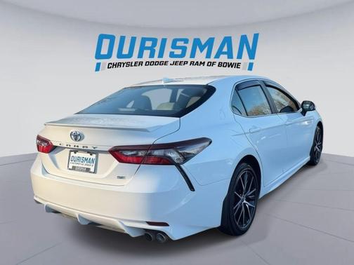 Ice Cap 2024 Toyota Camry SE