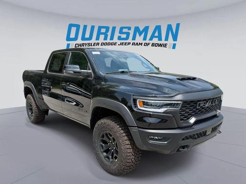 Diamond Black Crystal Pearlcoat 2026 RAM 1500 RHO Crew Cab 4x4 5'7' Box