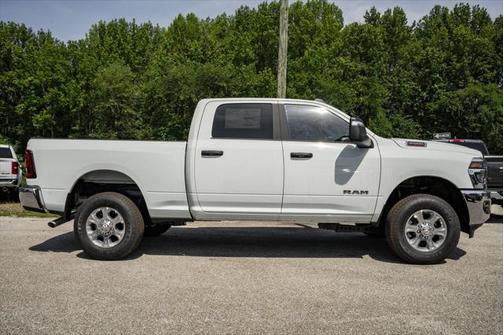 2025 RAM 2500 Big Horn Crew Cab 4x4 6'4' Box