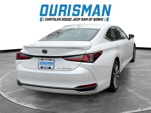 2021 Lexus ES 250 Base