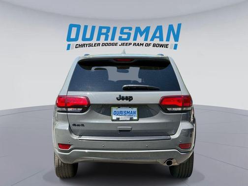 Sting-Gray Clearcoat 2021 Jeep Grand Cherokee Laredo