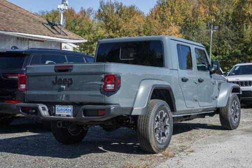 2025 Jeep Gladiator Sport S