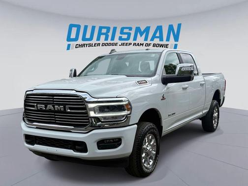 Bright White Clearcoat 2024 RAM 2500 Laramie Crew Cab 4x4 6'4' Box