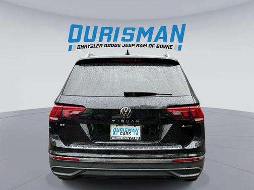Deep Black Pearl 2022 Volkswagen Tiguan 2.0T SE 4MOTION