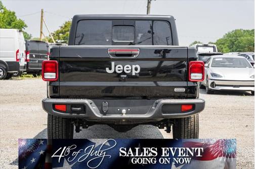 2023 Jeep Gladiator Overland