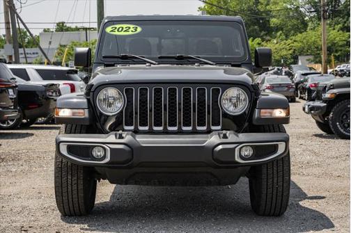 2023 Jeep Gladiator Overland