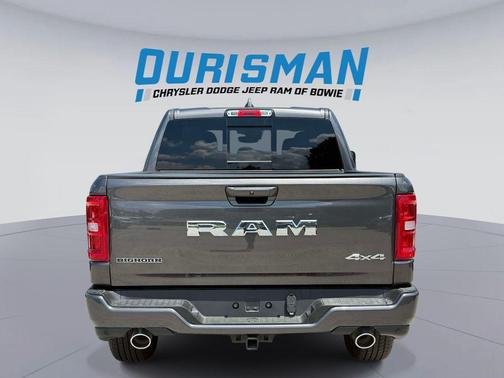 Granite Crystal Metallic Clearcoat 2026 RAM 1500 Big Horn/Lone Star
