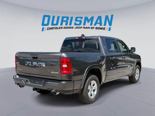 Granite Crystal Metallic Clearcoat 2026 RAM 1500 Big Horn/Lone Star