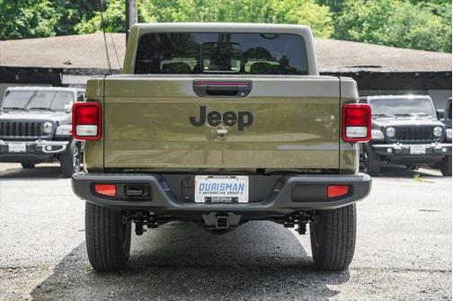 2025 Jeep Gladiator Sport S