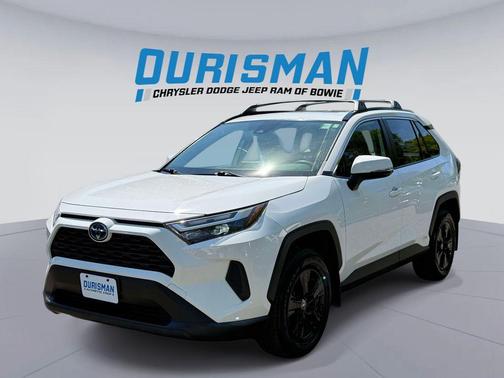 Ice Cap 2024 Toyota RAV4 Hybrid XLE