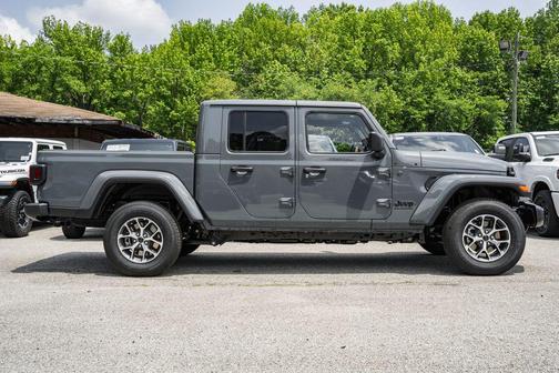 2025 Jeep Gladiator Sport S