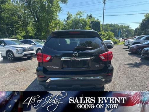 2019 Nissan Pathfinder SV