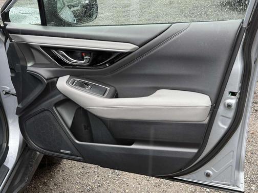 Ice Silver Metallic 2022 Subaru Outback Limited
