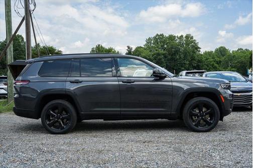 2022 Jeep Grand Cherokee L Altitude
