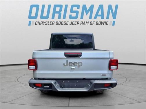 2023 Jeep Gladiator Overland