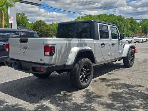 2023 Jeep Gladiator Overland