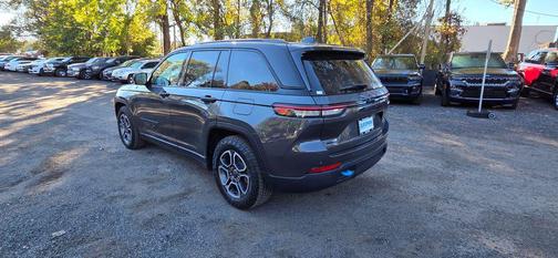 2022 Jeep Grand Cherokee 4xe Trailhawk