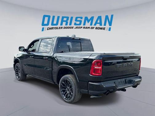 Diamond Black Crystal Pearlcoat 2026 RAM 1500 Limited