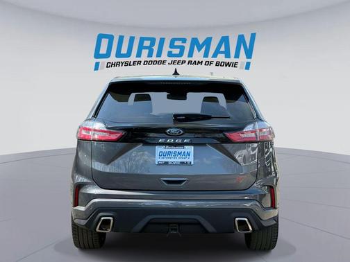 Carbonized Gray Metallic 2024 Ford Edge ST