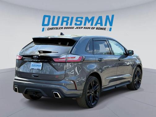 Carbonized Gray Metallic 2024 Ford Edge ST