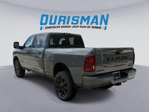Ceramic Gray Clearcoat 2026 RAM 2500 Big Horn Crew Cab 4x4 6'4' Box