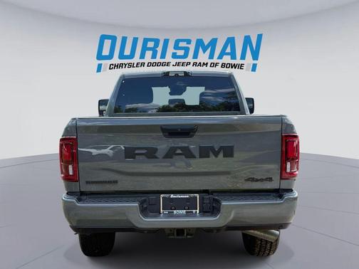 Ceramic Gray Clearcoat 2026 RAM 2500 Big Horn Crew Cab 4x4 6'4' Box