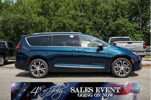 2025 Chrysler Pacifica L