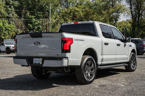2024 Ford F-150 Lightning XLT