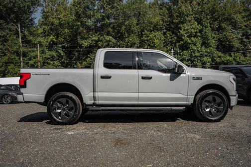 2024 Ford F-150 Lightning XLT